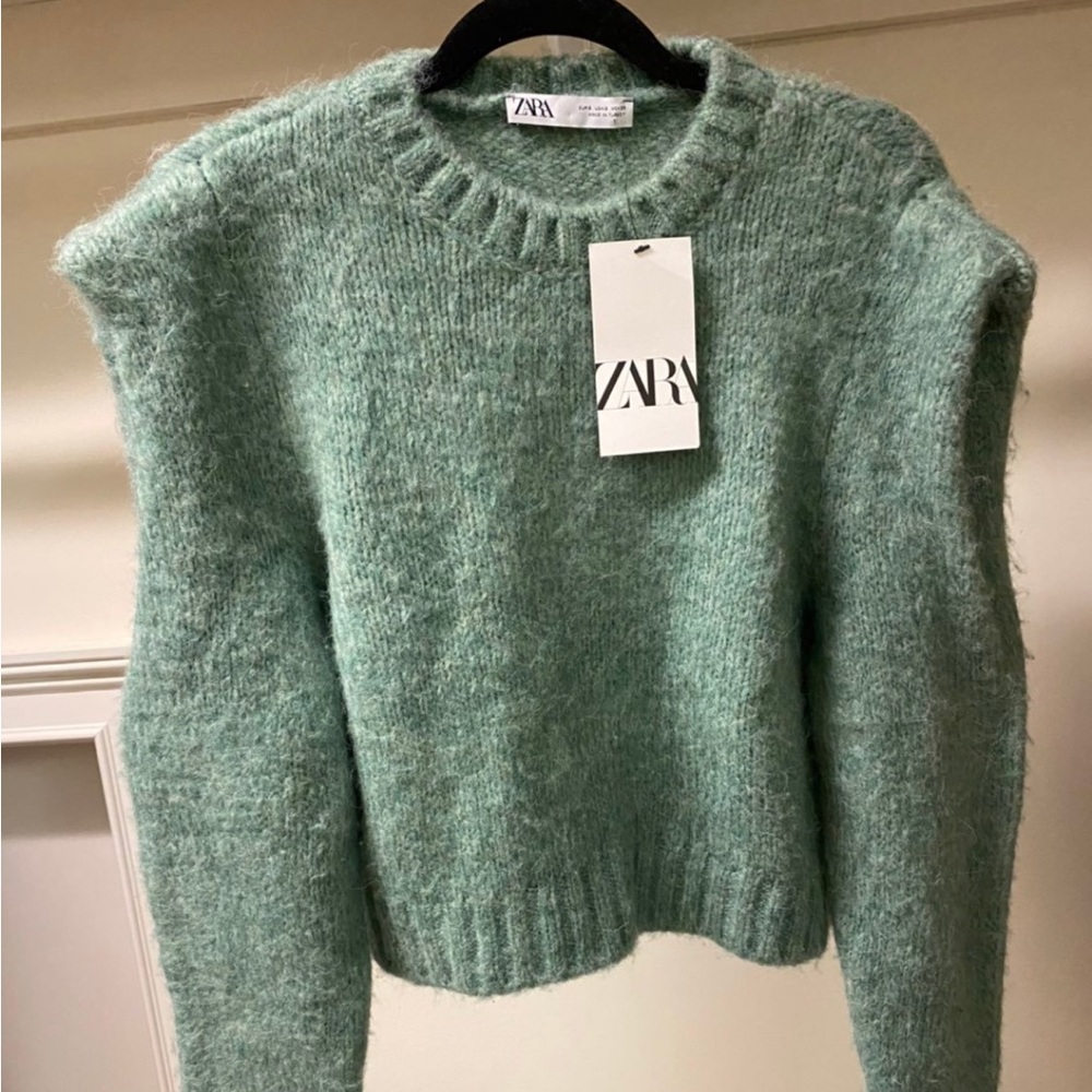 Zara Cropped Green Sweater